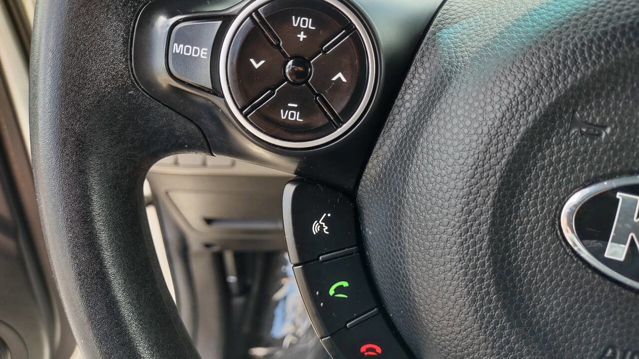 Used 2017 Kia Soul w/ Convenience Package image 14