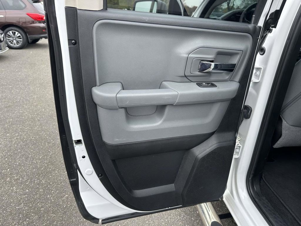 Used 2016 RAM 1500 Classic SLT image 17