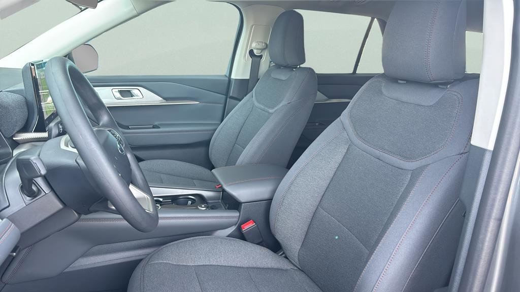 New 2026 Ford Explorer Active image 17