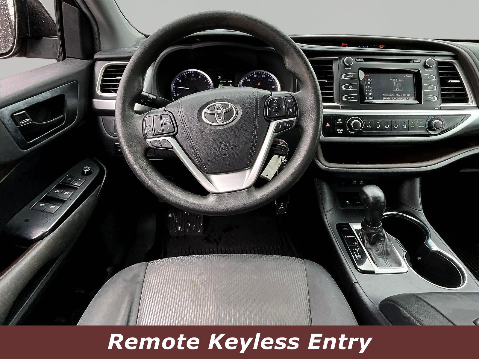 Used 2019 Toyota Highlander LE FWD image 8