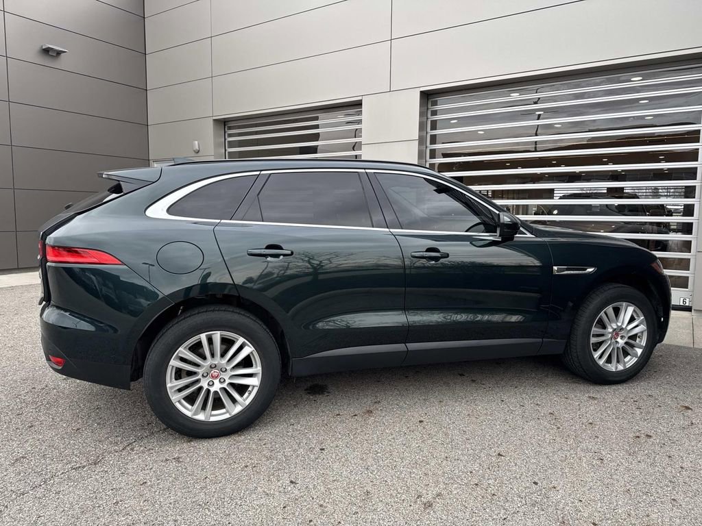Used 2018 Jaguar F-PACE Prestige image 7