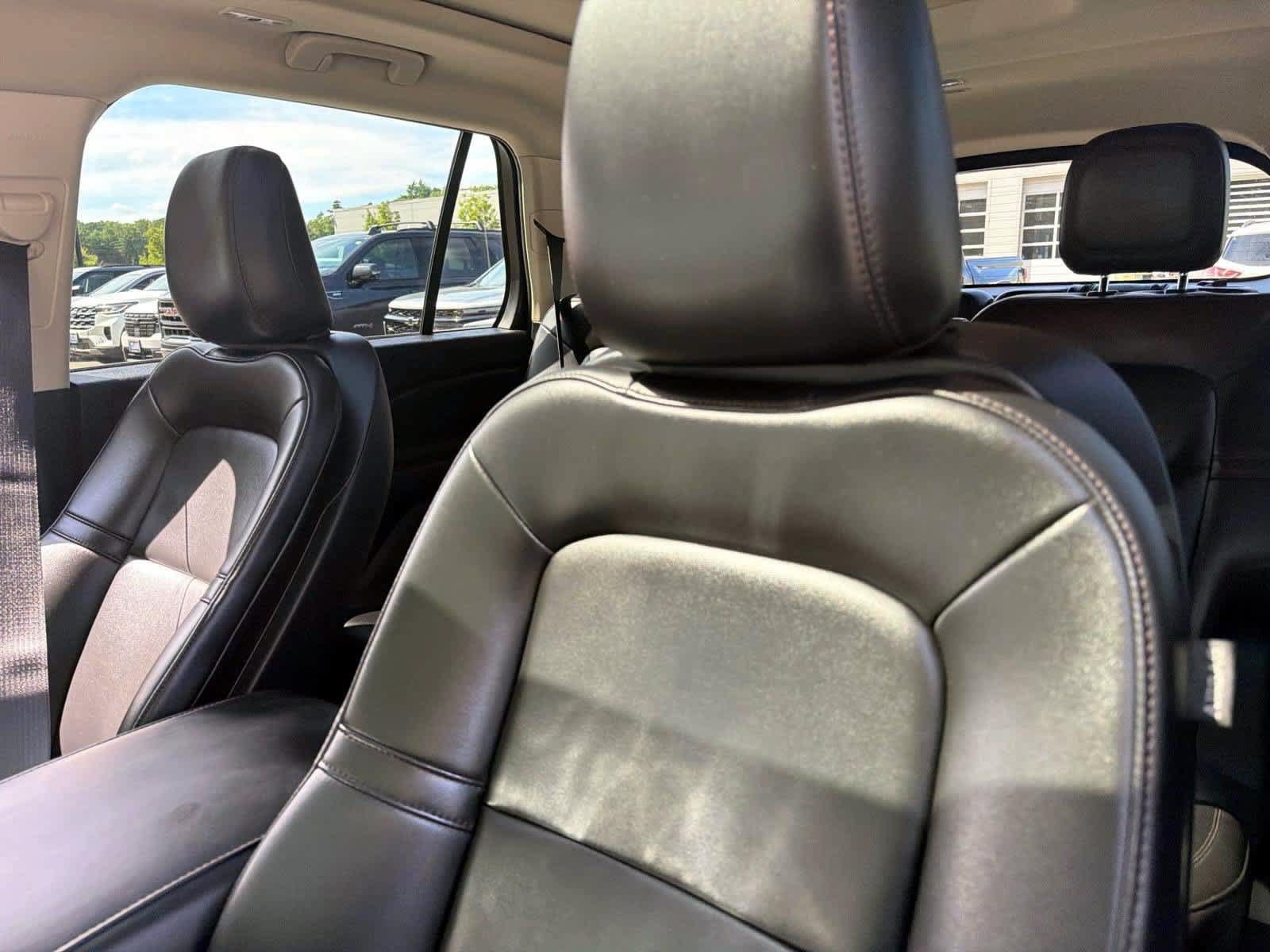 Used 2022 Lincoln Aviator AWD w/ Premium Package image 12