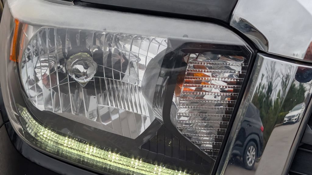Used 2021 Toyota Tundra SR5 RWD image 9