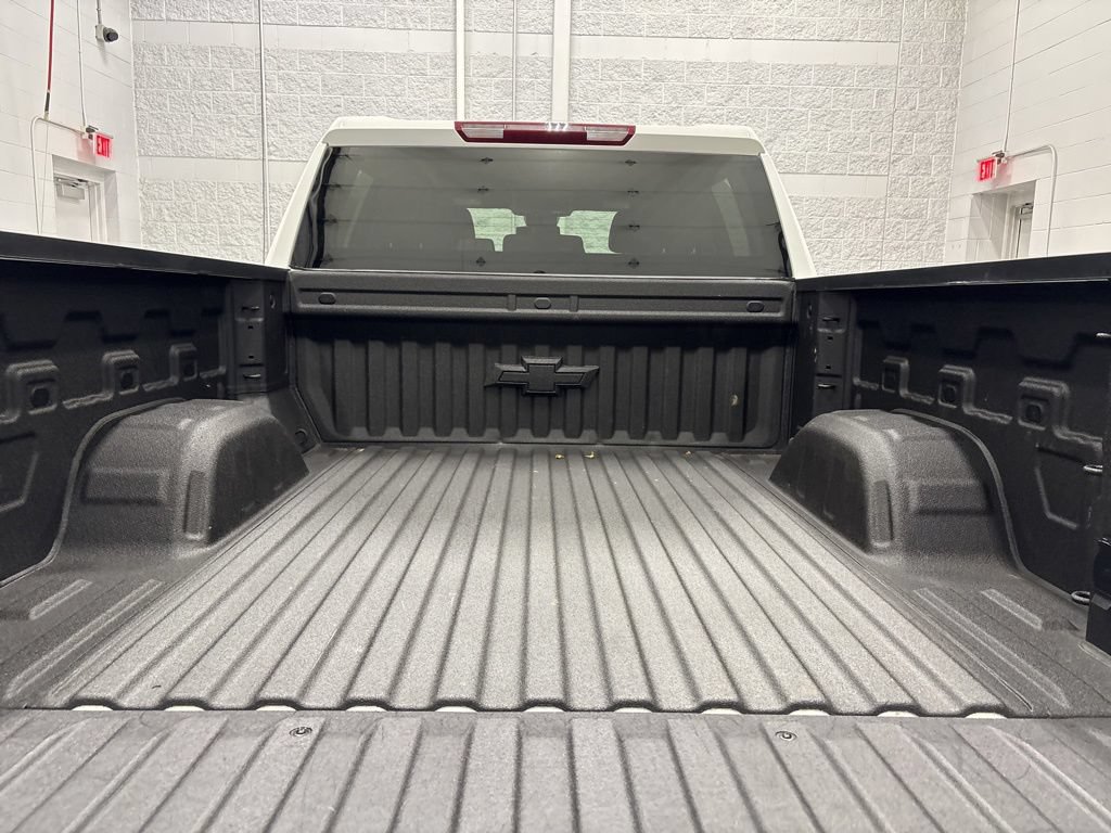 Used 2023 Chevrolet Silverado 1500 RST AWD/4WD image 5