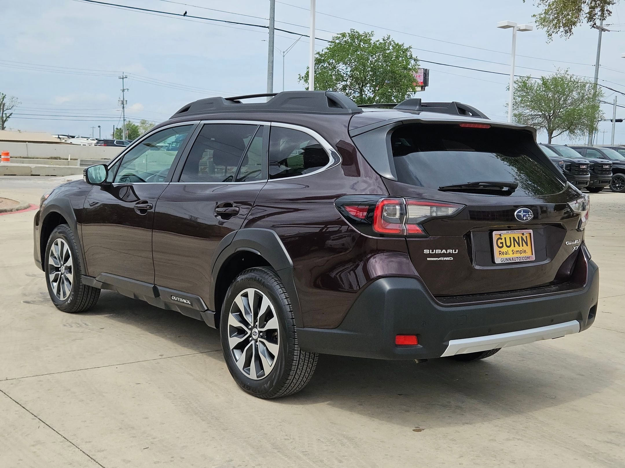 Used 2023 Subaru Outback Limited XT image 5