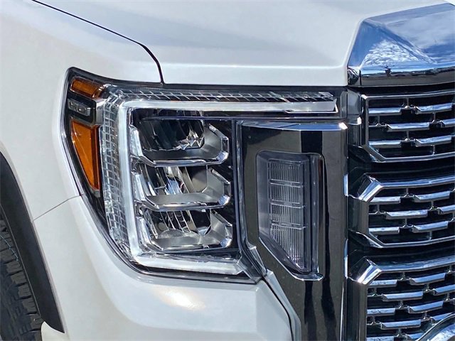 Used 2022 GMC Sierra 3500 Denali w/ Denali Ultimate Package image 4