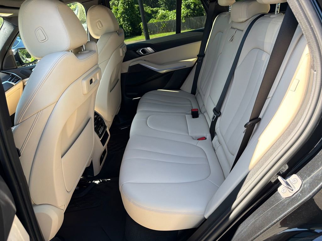 Used 2022 BMW X5 sDrive40i w/ Premium Package RWD image 20