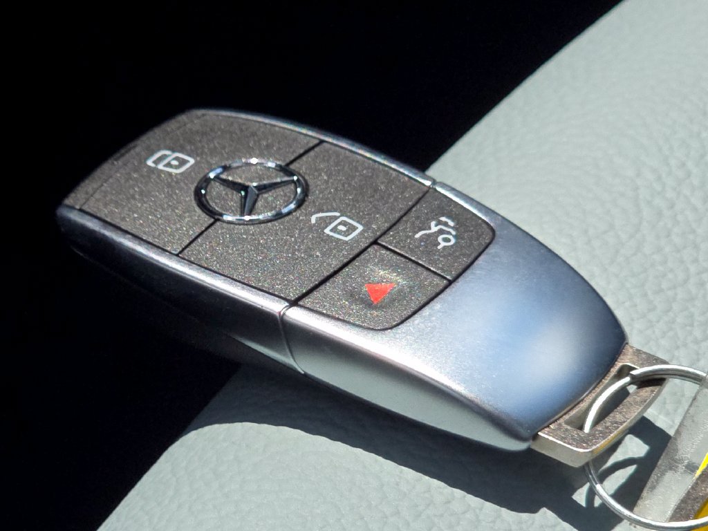 New 2026 Mercedes-Benz GLB 250 4MATIC image 38