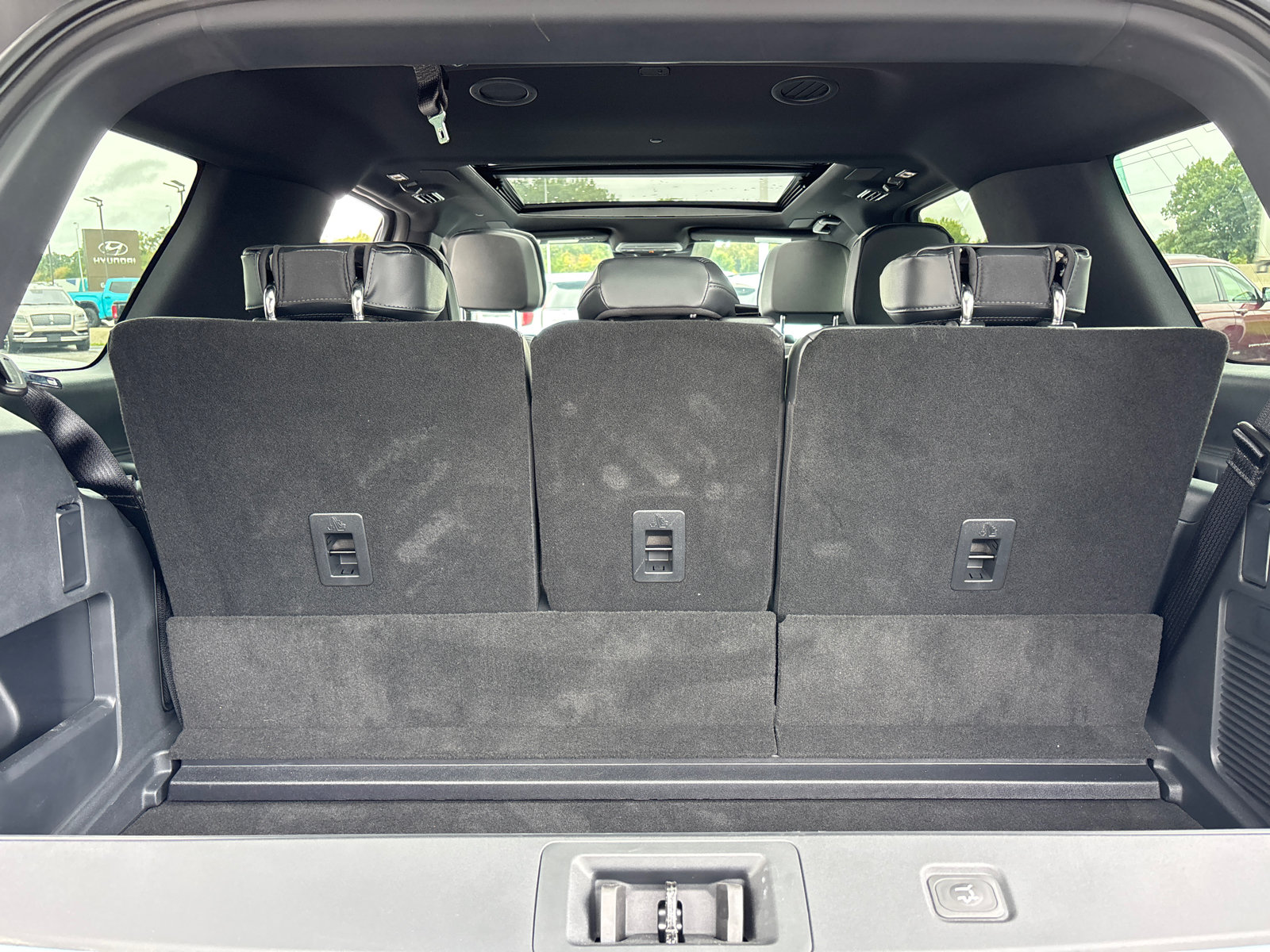 New 2026 Lincoln Navigator Reserve w/ Jet Appearance Package AWD/4WD image 9