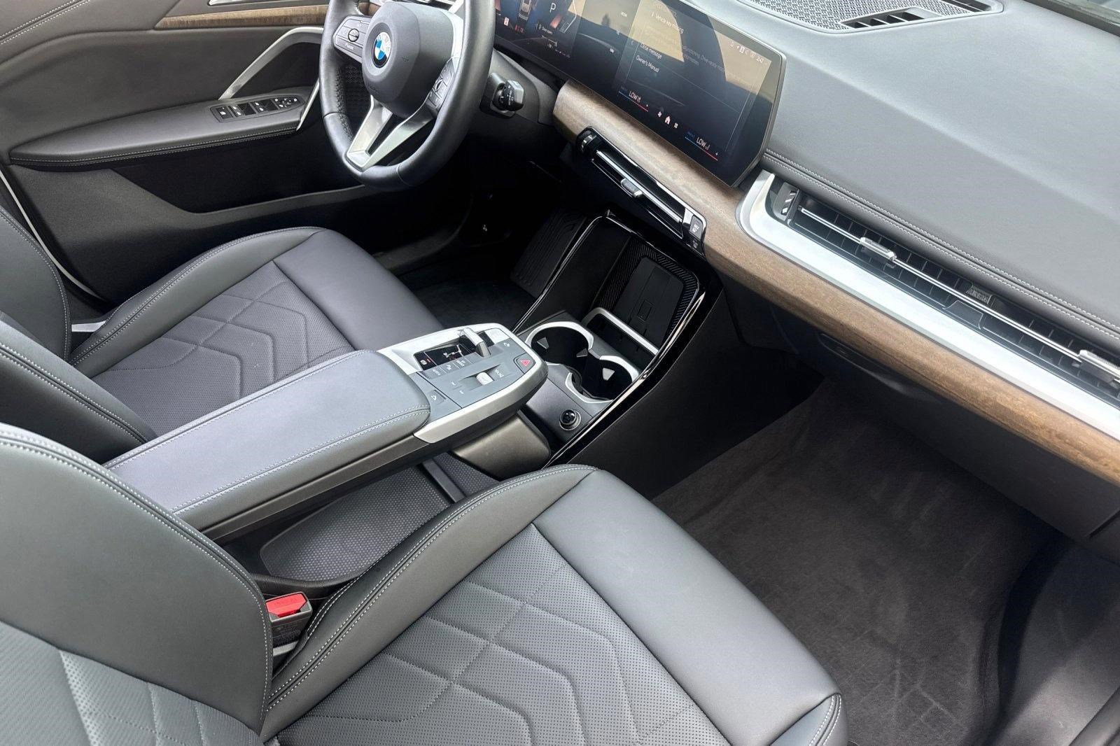 Used 2025 BMW X1 xDrive28i w/ Convenience Package image 32