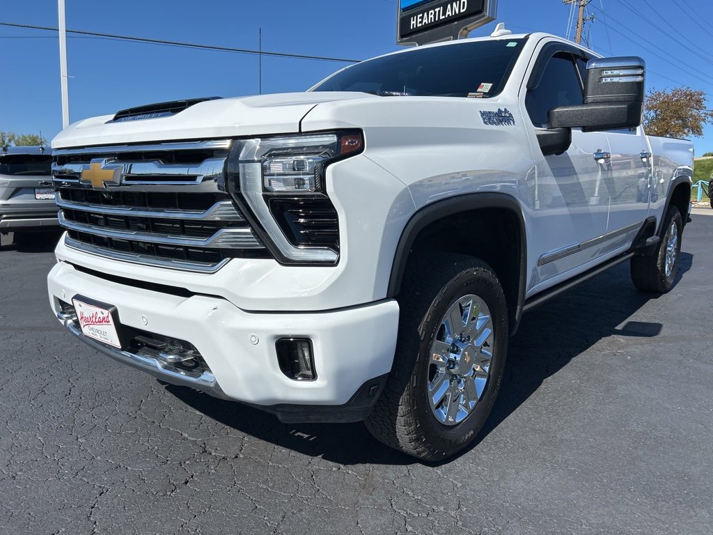 Used 2024 Chevrolet Silverado 2500 High Country w/ High Country Premium Package image 1