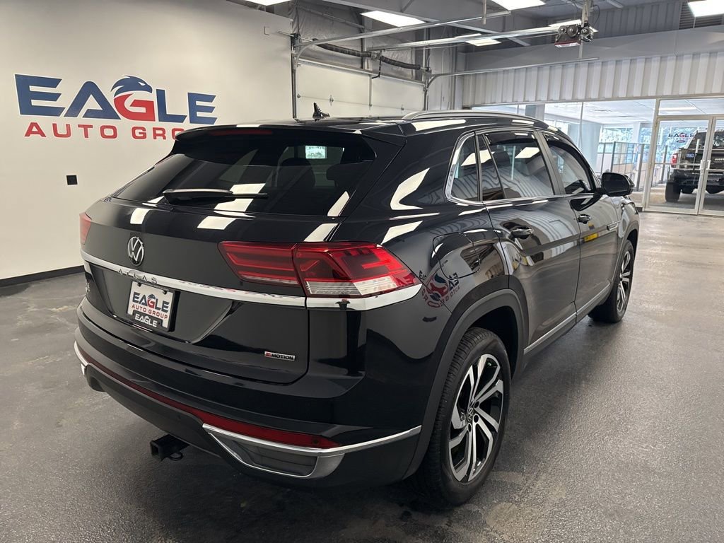 Used 2022 Volkswagen Atlas Cross Sport SEL image 11