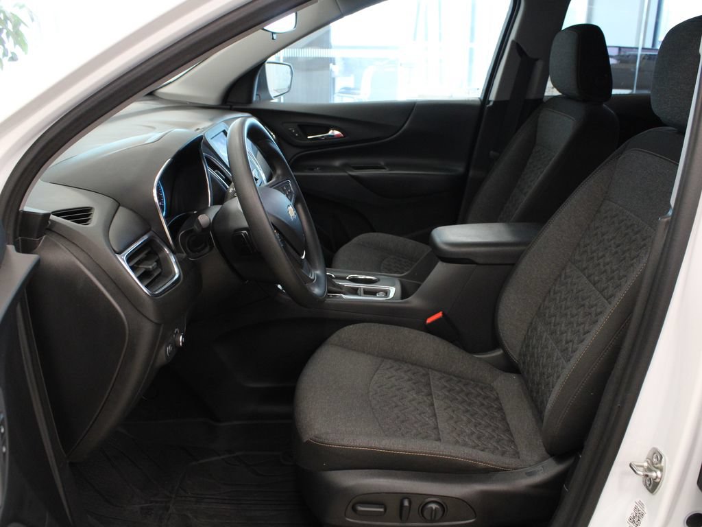 Used 2023 Chevrolet Equinox LT w/ LPO, Floor Liner Package AWD/4WD image 10