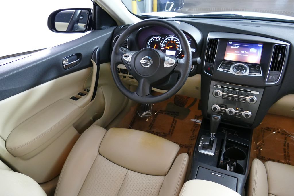 Used 2014 Nissan Maxima 3.5 SV w/ Technology Package FWD image 16