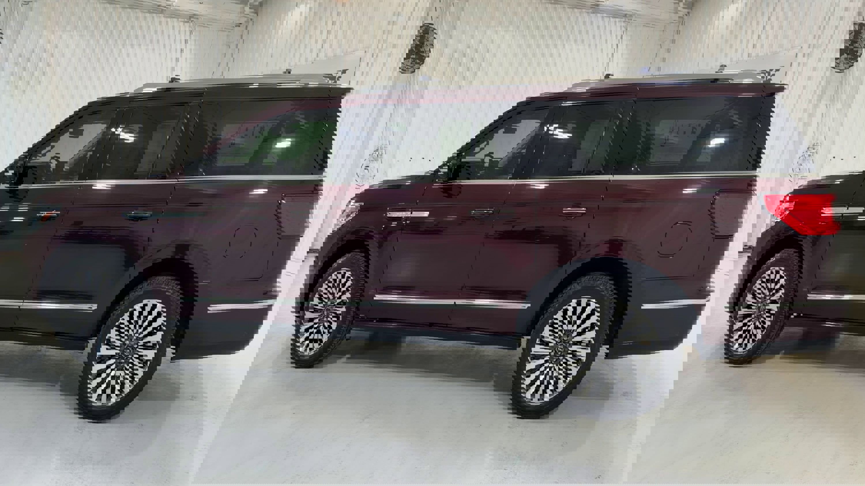 Used 2021 Lincoln Navigator L Reserve w/ Luxury Package image 7