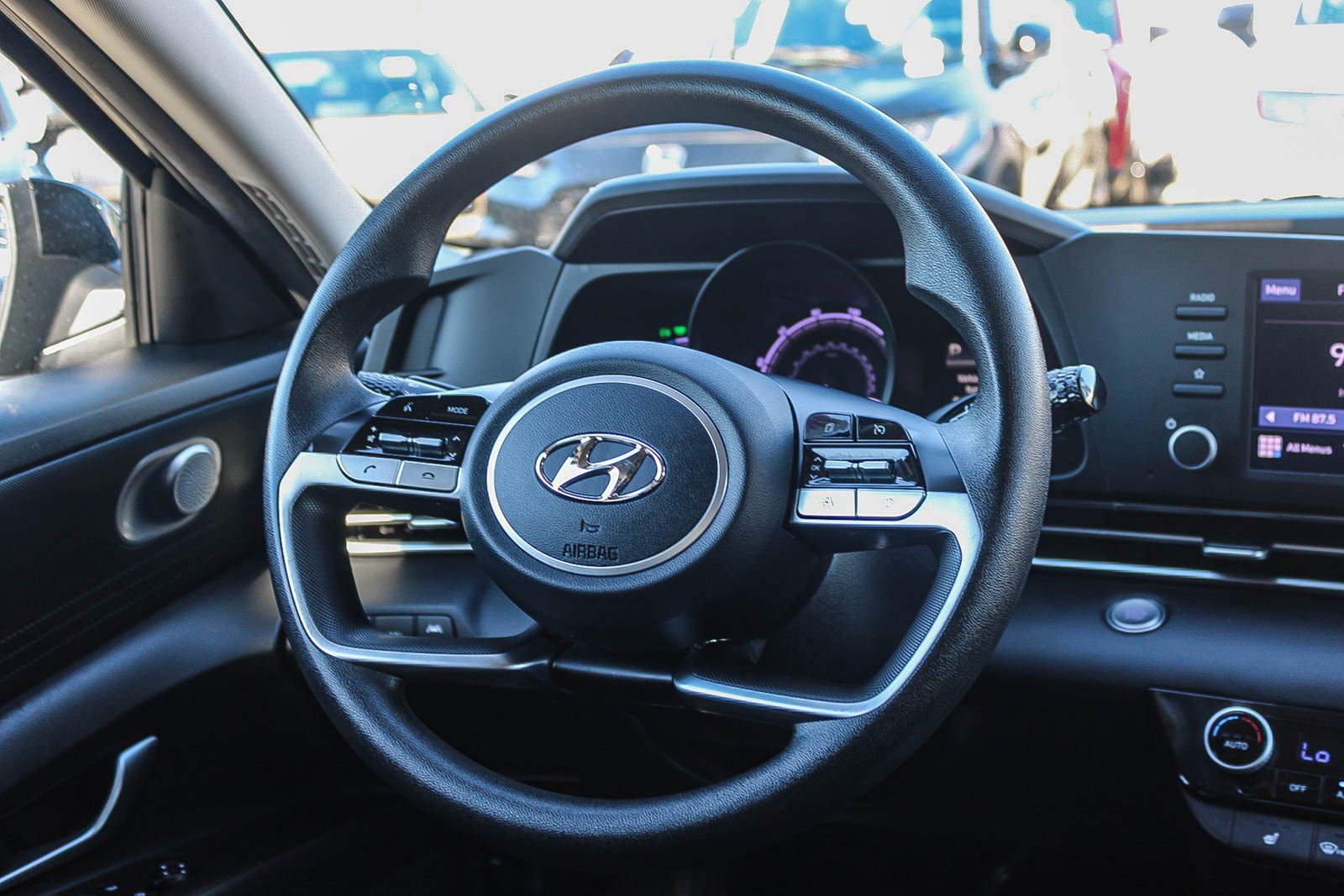 Used 2023 Hyundai Elantra Blue image 16