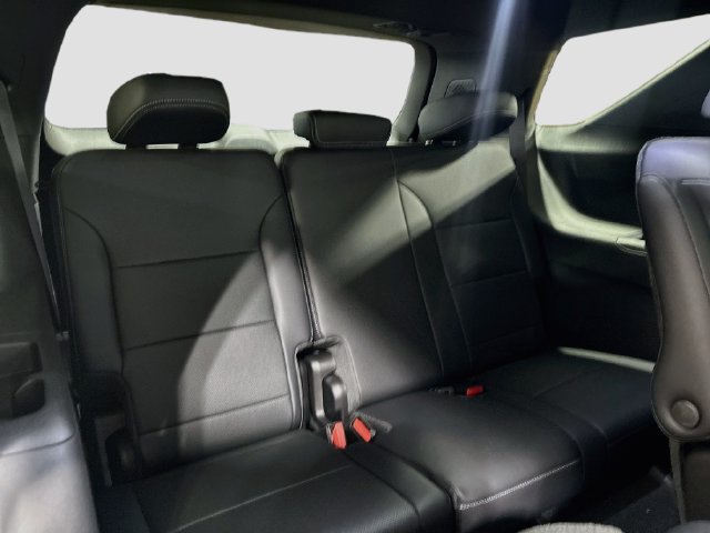 New 2027 Chevrolet Traverse LT w/ LPO, Floor Liner Package AWD/4WD image 24