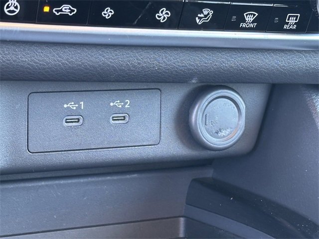 Used 2025 Nissan Rogue SV w/ SV Premium Package image 18