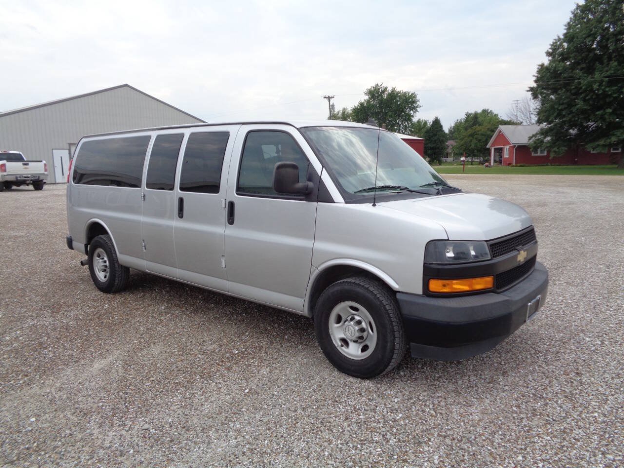 Used 2019 Chevrolet Express 3500 LS RWD image 1
