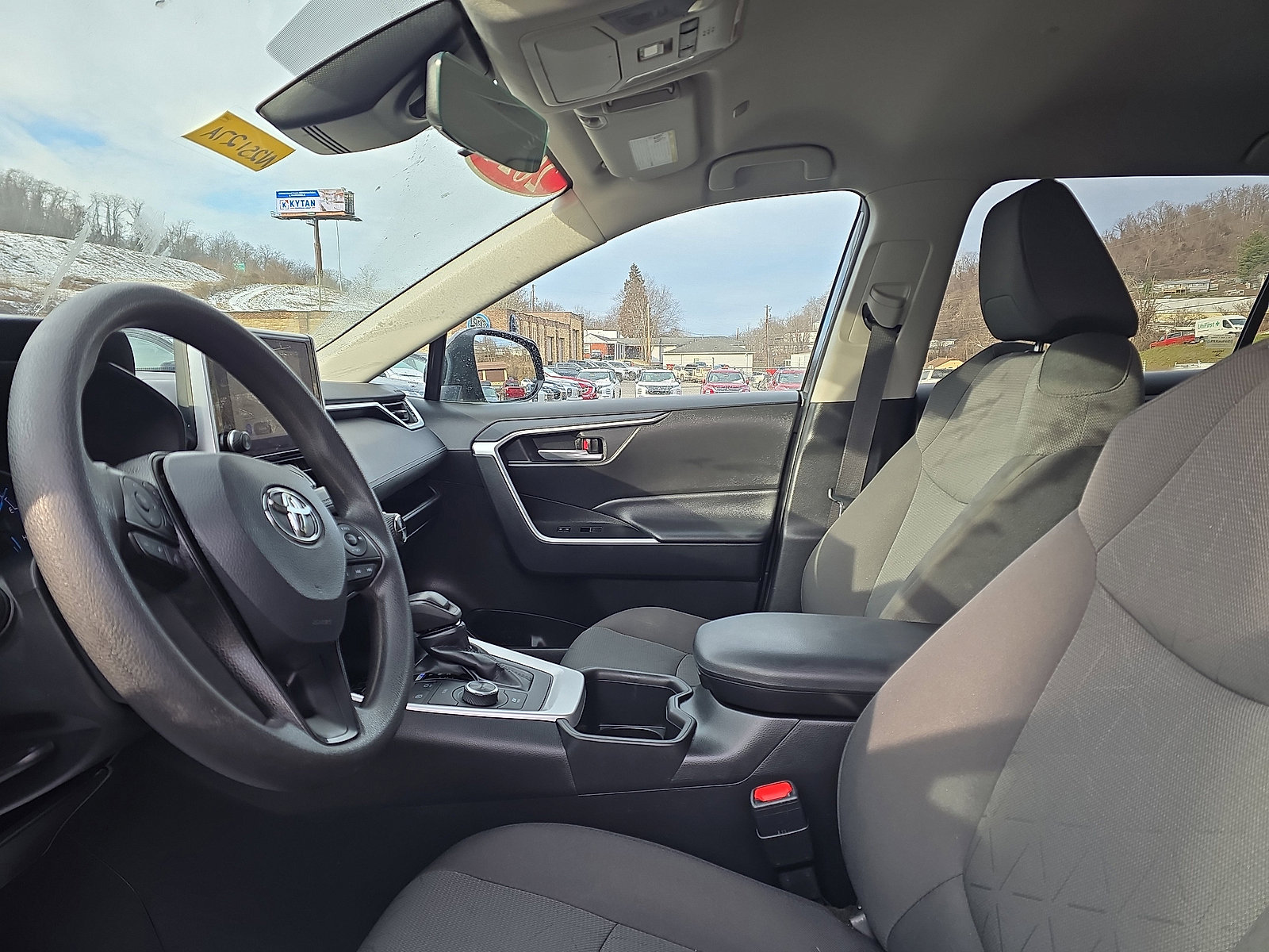 Used 2024 Toyota RAV4 AWD Hybrid image 11