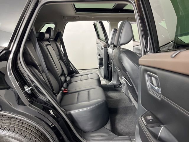 Used 2021 Nissan Rogue SV w/ Premium Package image 47