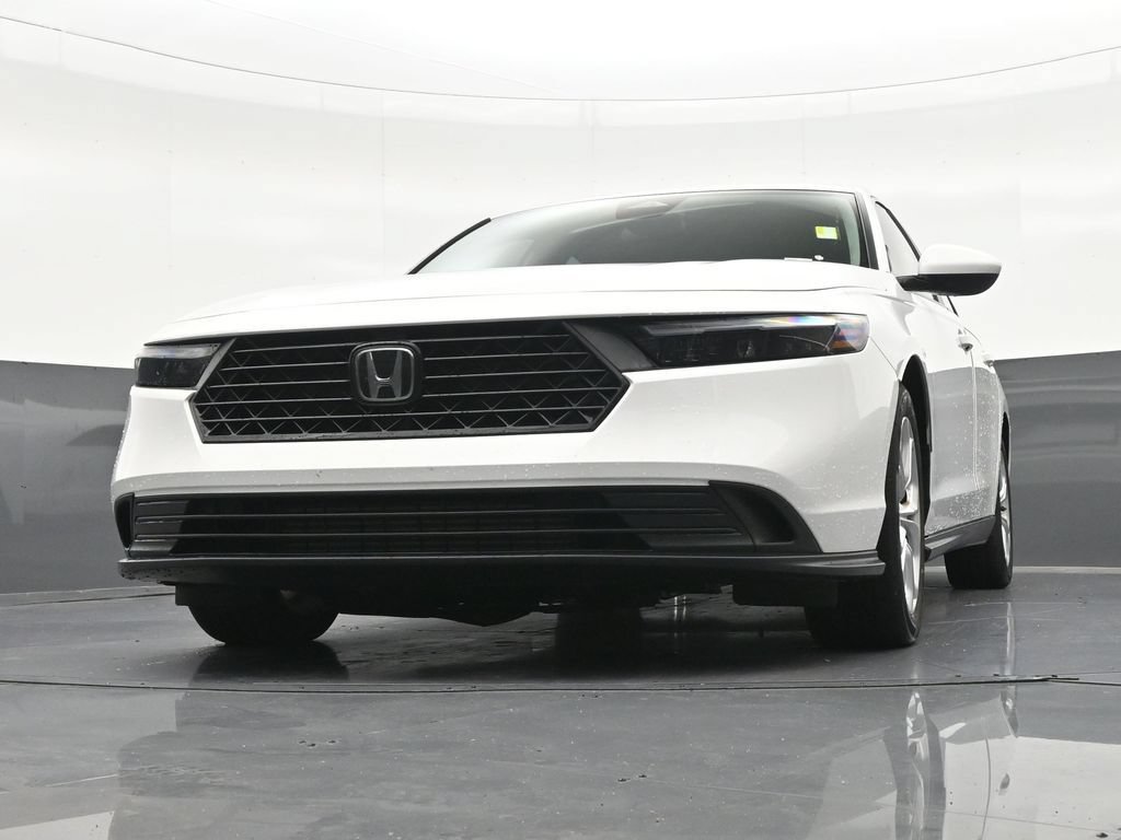 Used 2023 Honda Accord LX image 30
