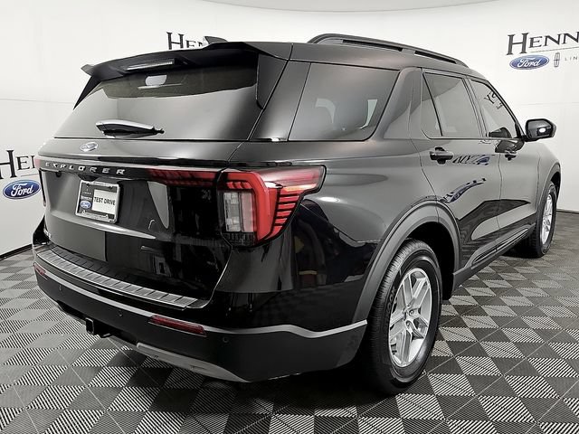 Used 2026 Ford Explorer Active w/ Active Comfort Package RWD image 5