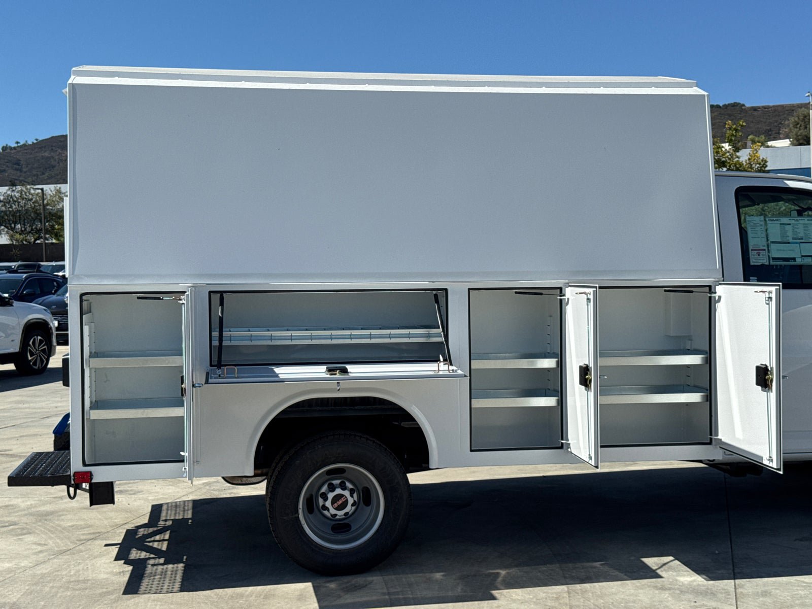 New 2025 GMC Savana 3500 w/ Power Convenience Package RWD image 14