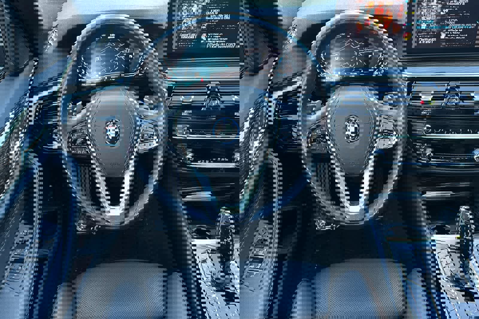 Certified 2023 BMW 530e w/ Convenience Package image 17