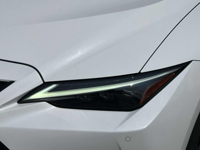 Used 2022 Lexus IS 350 F Sport AWD/4WD image 9