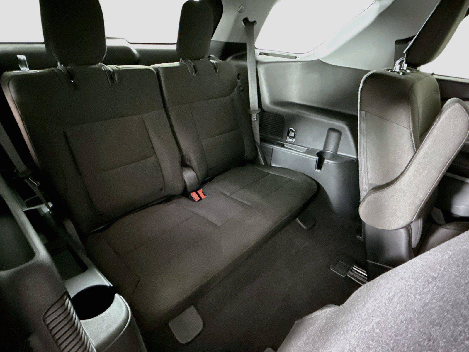 Used 2024 Ford Explorer XLT AWD/4WD image 18