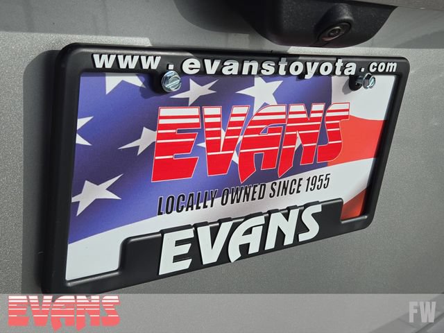 Used 2023 Ford Explorer XLT w/ Equipment Group 202A AWD/4WD image 34