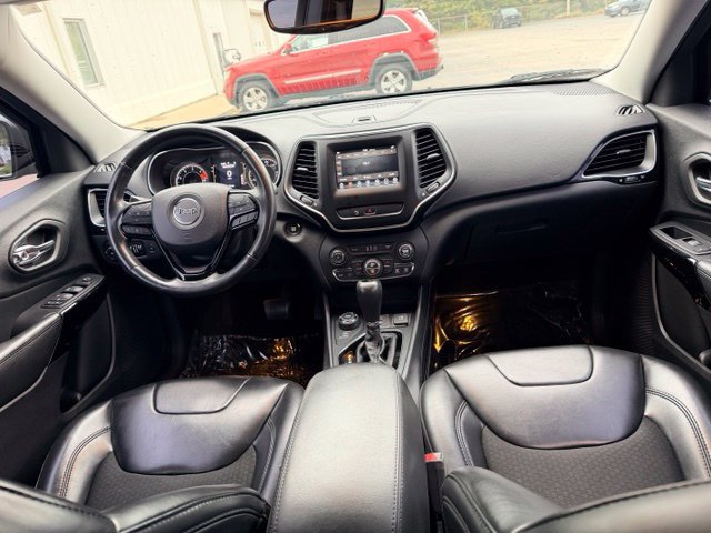 Used 2020 Jeep Cherokee Latitude Plus AWD/4WD image 15