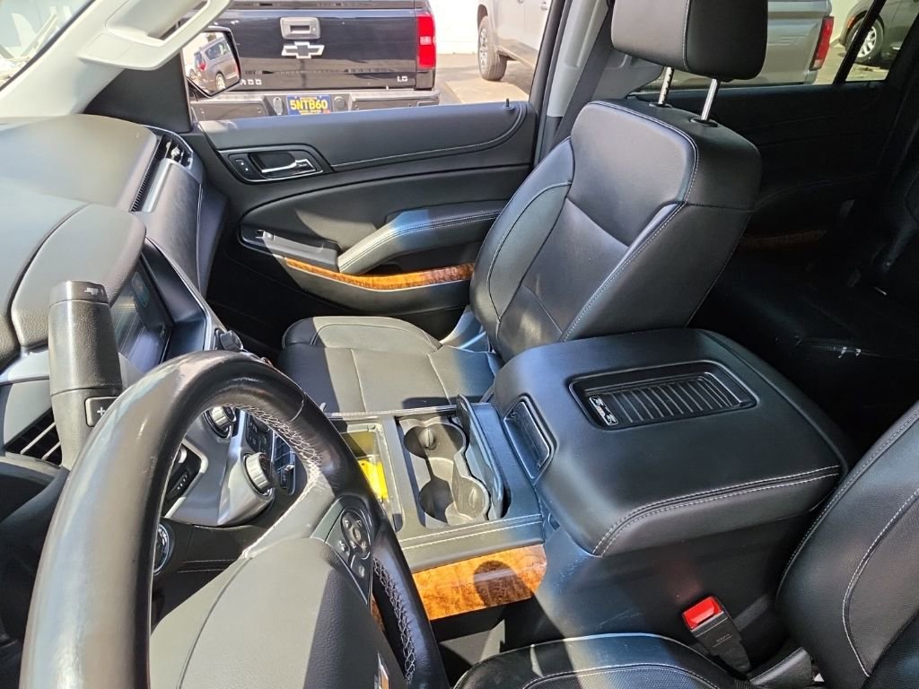 Used 2020 Chevrolet Suburban Premier w/ Max Trailering Package AWD/4WD image 29