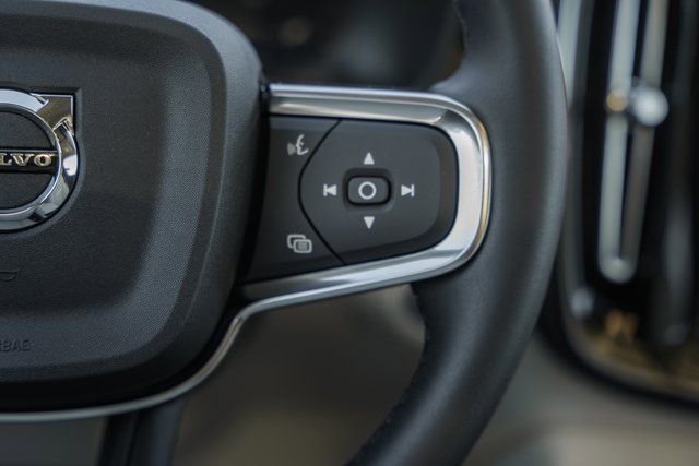 New 2026 Volvo XC40 B5 Ultra w/ Protection Package Premier image 28