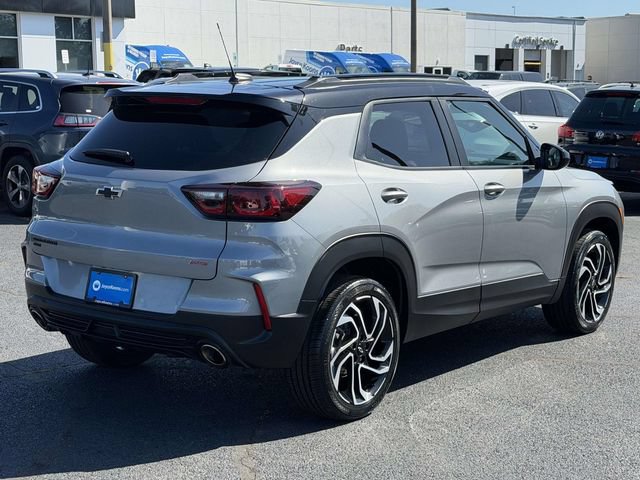 Used 2025 Chevrolet TrailBlazer RS AWD/4WD image 2