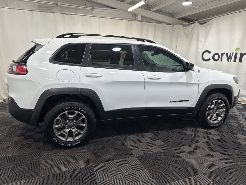 Used 2023 Jeep Cherokee Trailhawk image 8