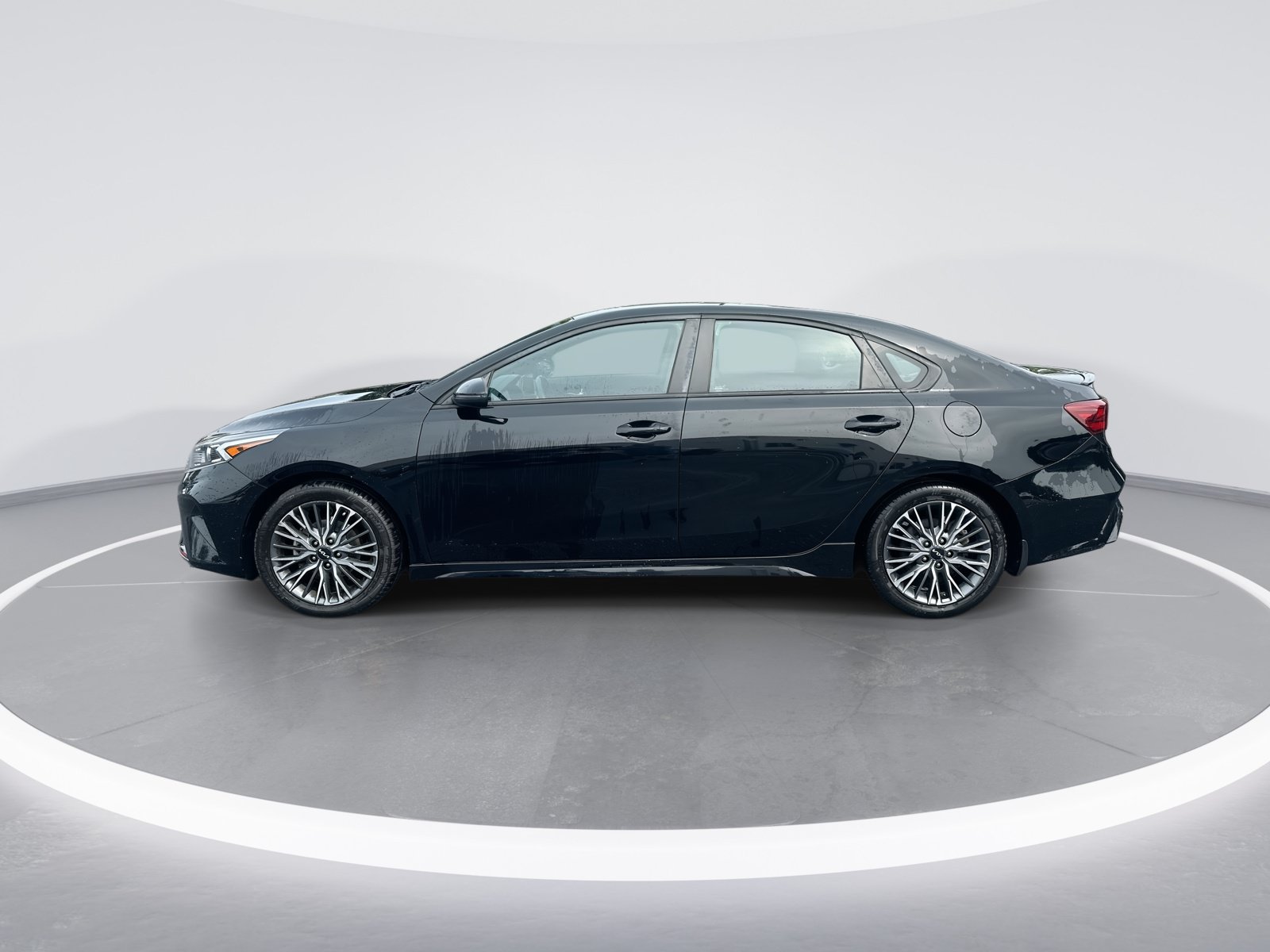 Used 2023 Kia Forte GT-Line w/ GT-Line Premium Package FWD image 6