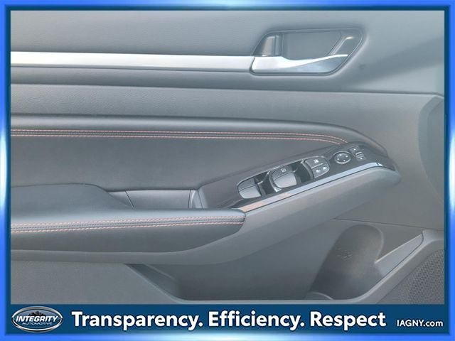 Certified 2024 Nissan Altima 2.5 SR FWD image 10