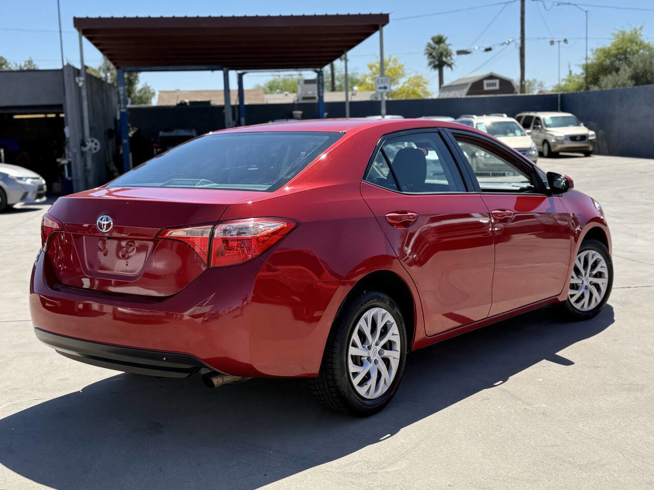 Used 2017 Toyota Corolla LE image 16