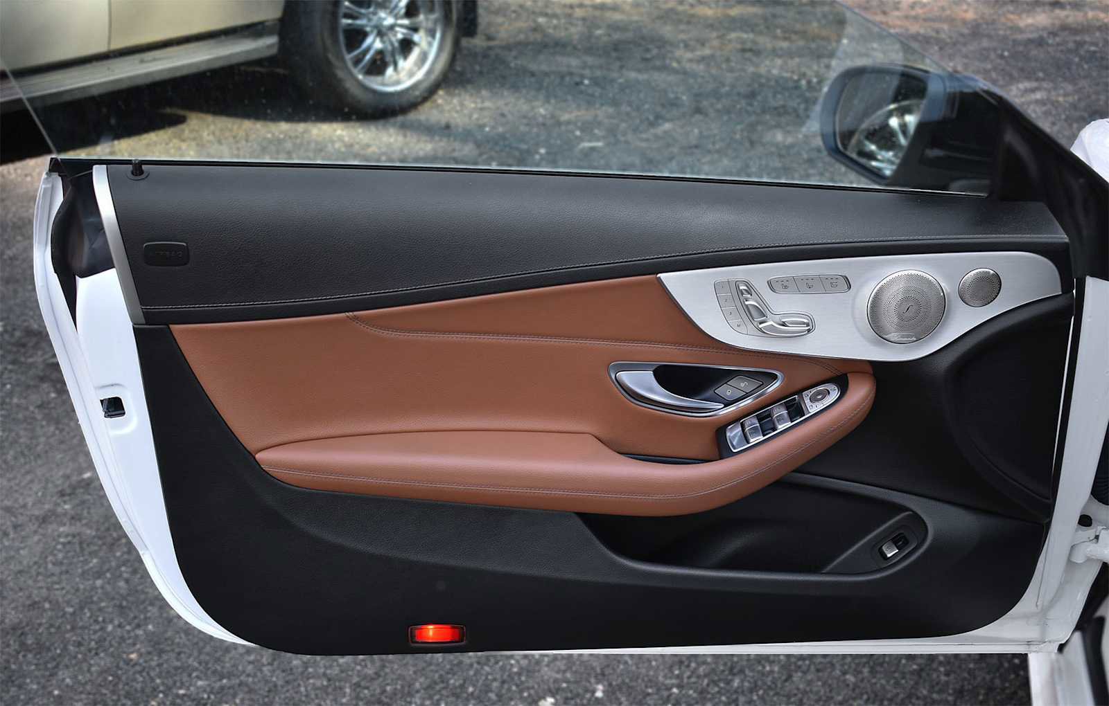 Used 2023 Mercedes-Benz C 300 4MATIC Cabriolet image 33