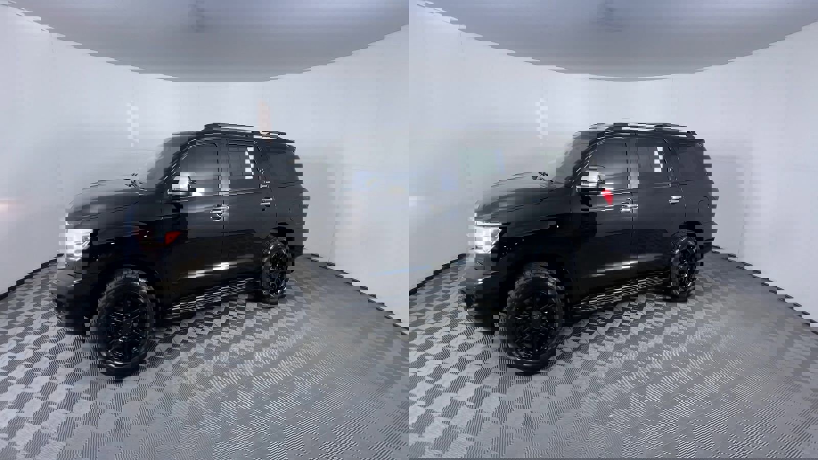 Used 2014 Toyota Sequoia Limited image 4