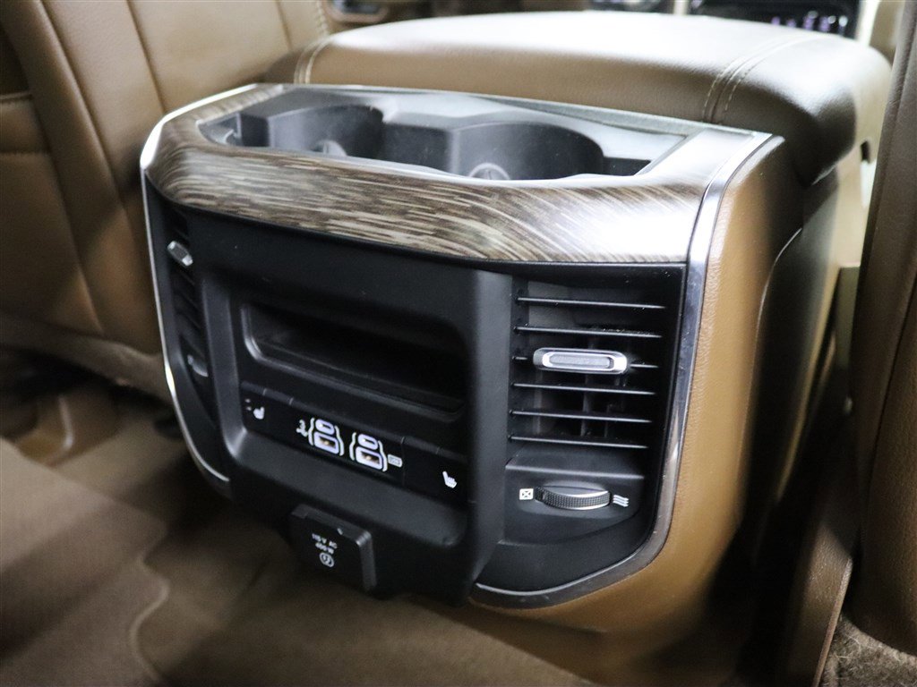 Used 2019 RAM 1500 Laramie AWD/4WD image 21