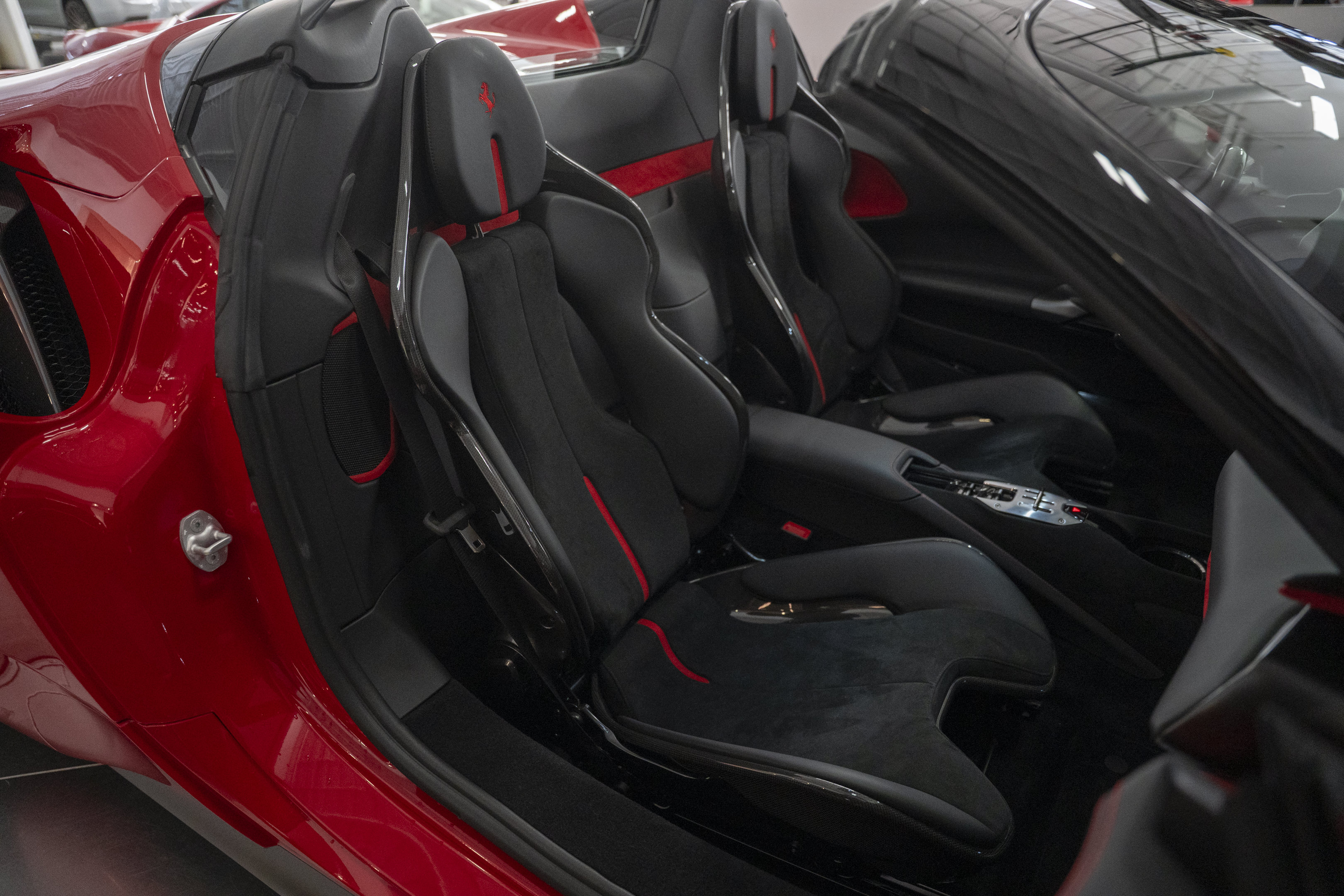 Used 2022 Ferrari SF90 Spider AWD/4WD image 31