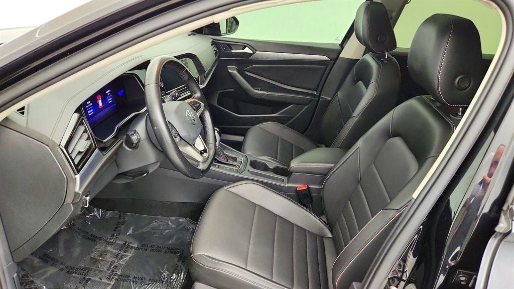 Used 2022 Volkswagen Jetta SE FWD image 20