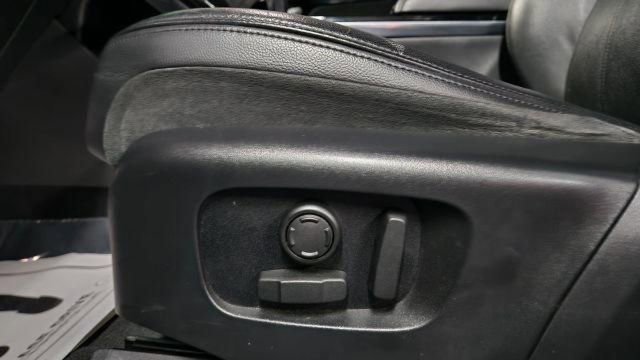 Used 2020 Land Rover Range Rover Evoque SE image 8