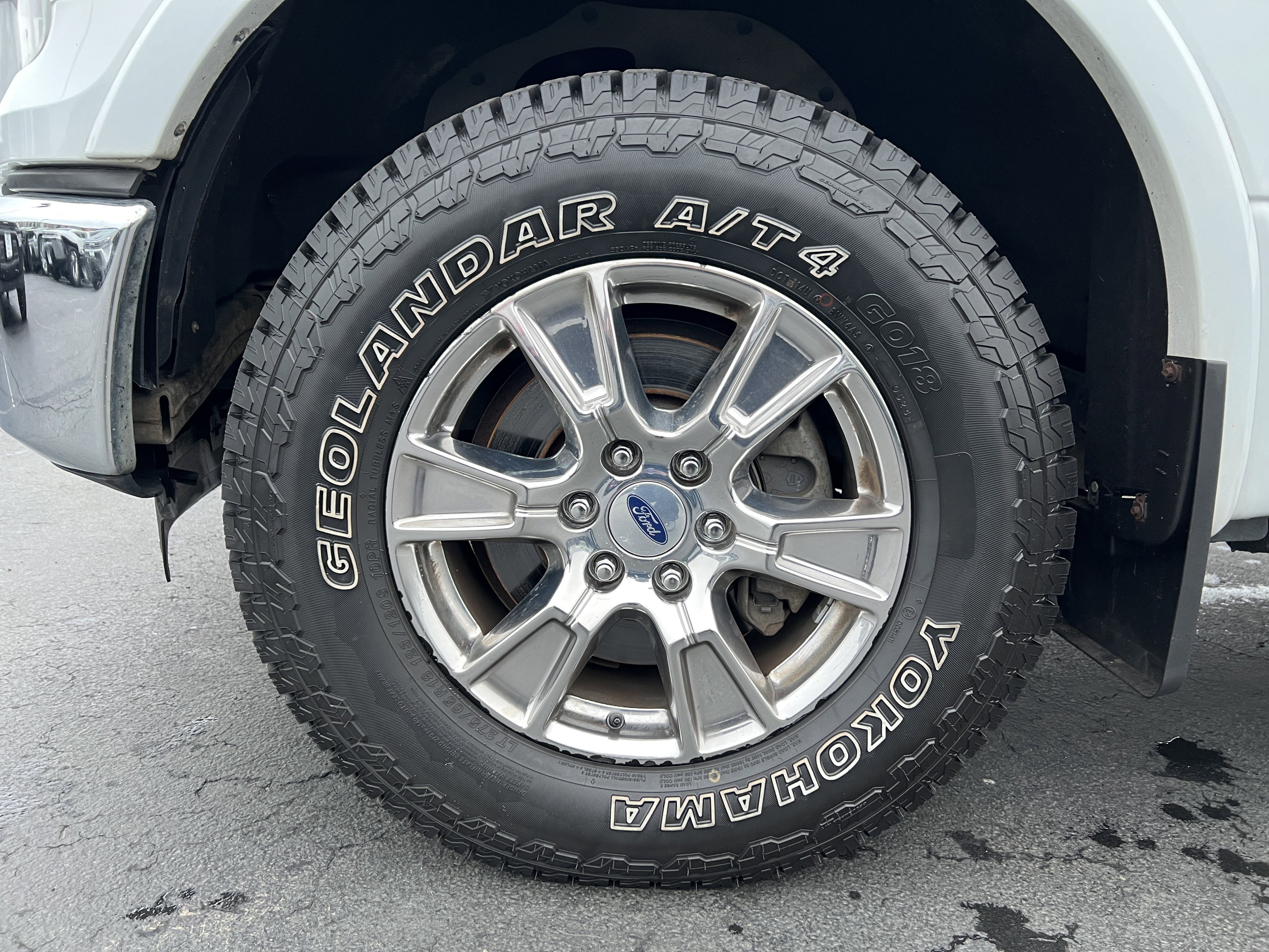 Used 2016 Ford F150 Lariat w/ Equipment Group 502A Luxury image 11