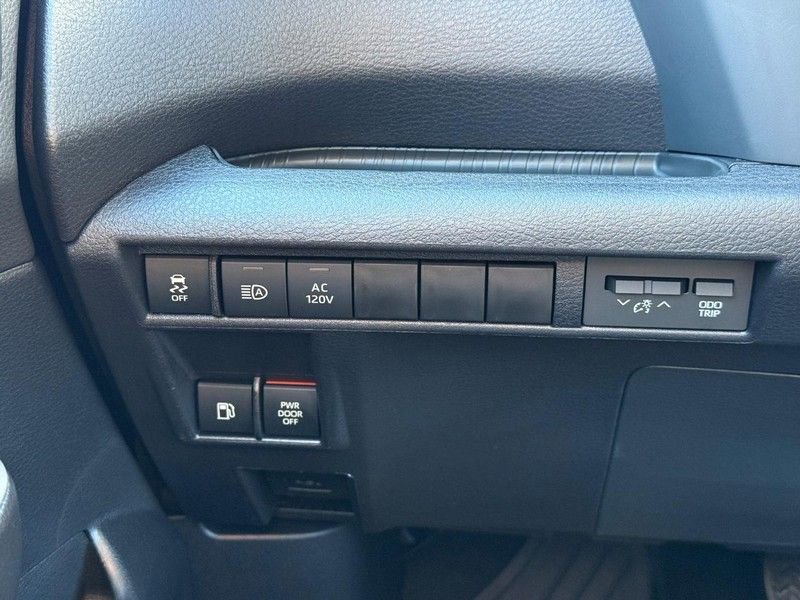 Used 2026 Toyota Sienna Limited image 30