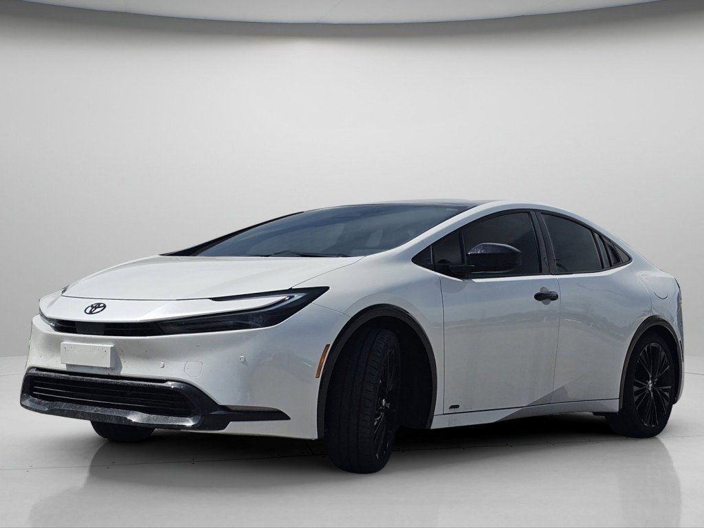 Used 2025 Toyota Prius AWD image 19