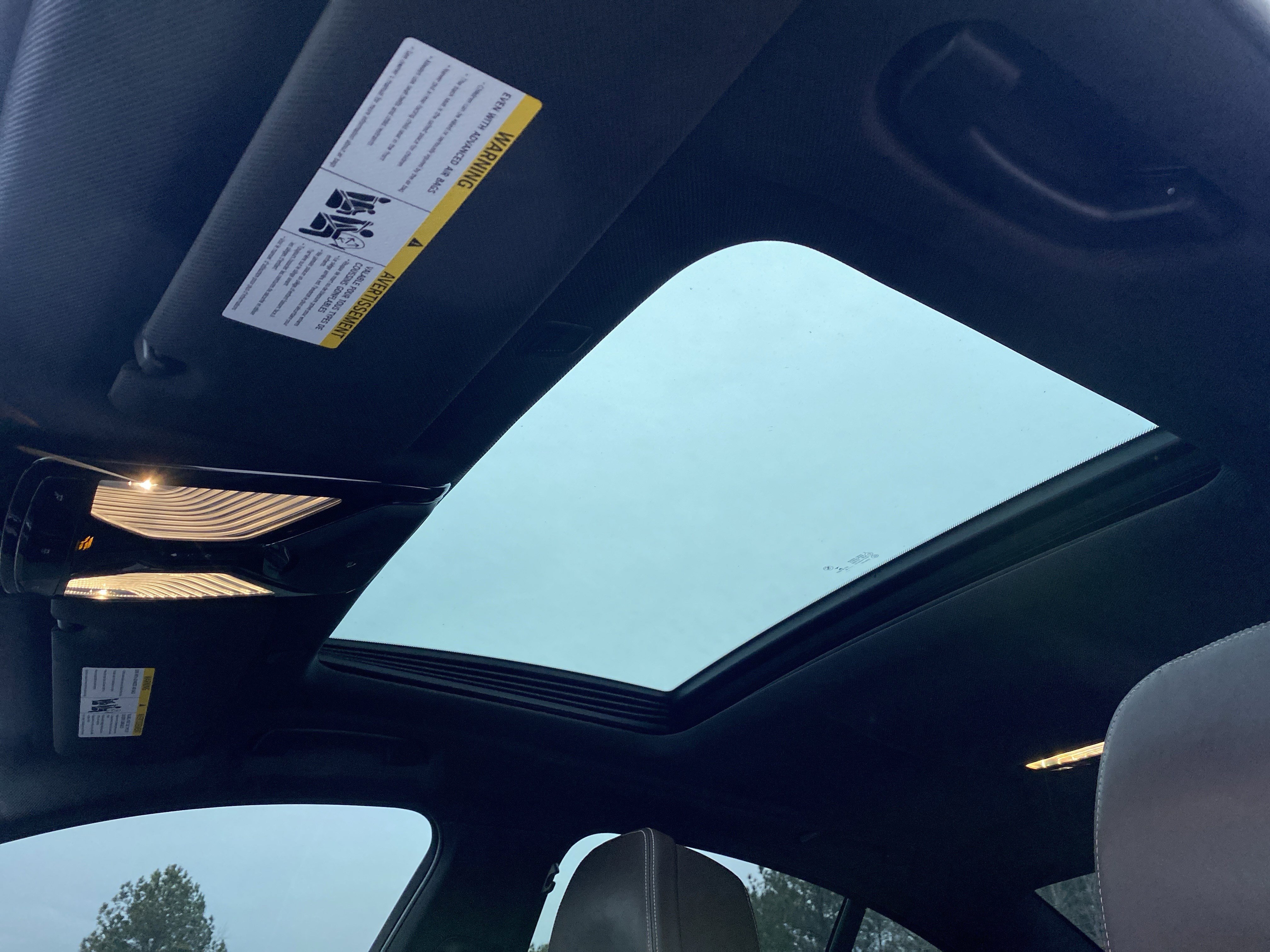 Used 2020 BMW M550i xDrive w/ Premium Package image 9